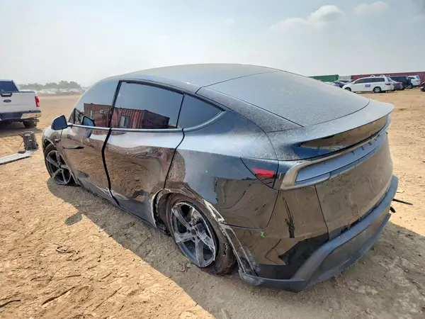 7SAYGDEE1TF537883 2026 TESLA MODEL Y - Image 2
