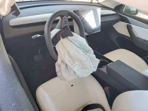 7SAYGDEE1TF541867 2026 TESLA MODEL Y - Image 8