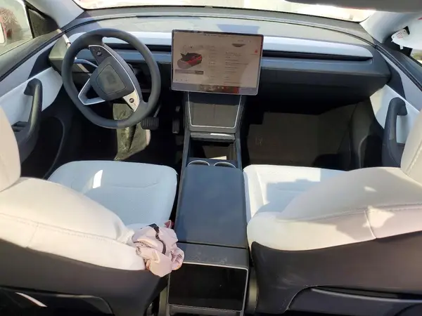 7SAYGDEE1TF564274 2026 TESLA MODEL Y - Image 8