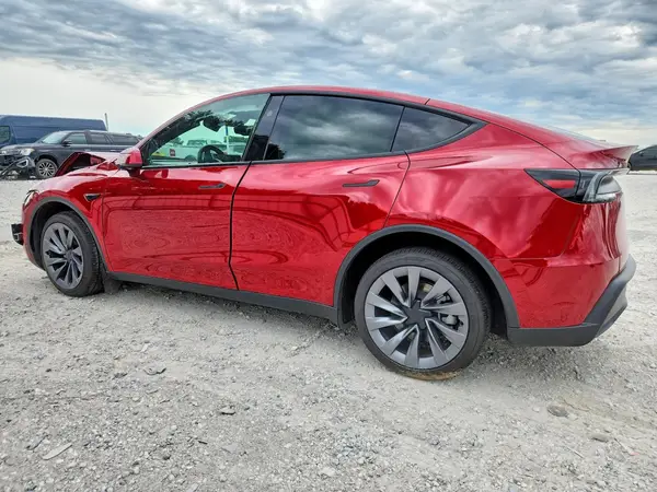 7SAYGDEE1TF607799 2026 TESLA MODEL Y - Image 2