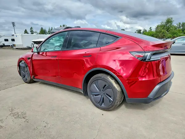 7SAYGDEE1TF628538 2026 TESLA MODEL Y - Image 2