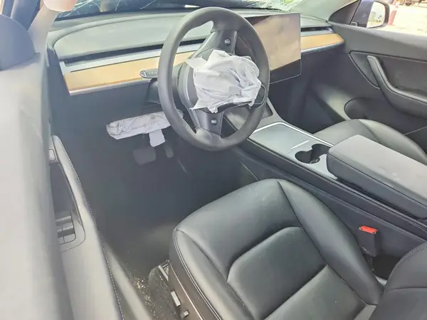 7SAYGDEE2NA004571 2022 TESLA MODEL Y - Image 8
