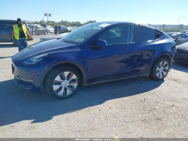 7SAYGDEE2NA005347 2022 TESLA MODEL Y - Image 2