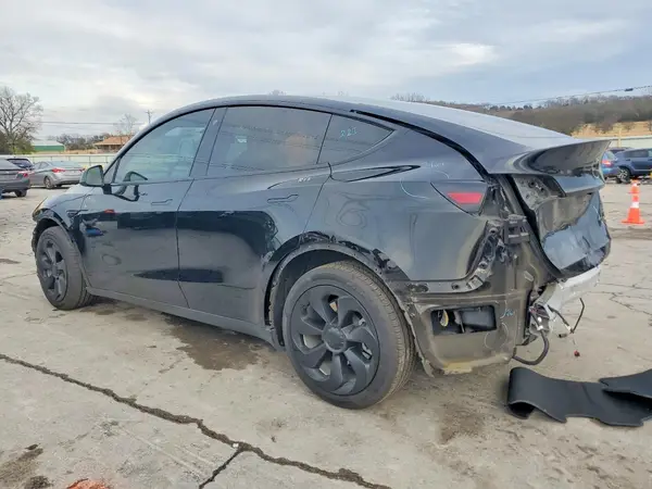 7SAYGDEE2NA008216 2022 TESLA MODEL Y - Image 2