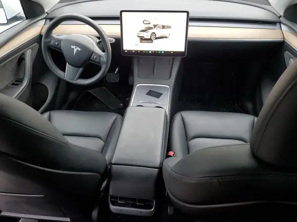 7SAYGDEE2NA011973 2022 TESLA MODEL Y - Image 8