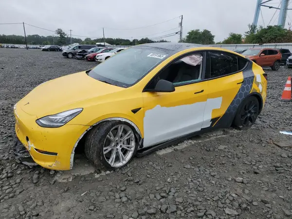 7SAYGDEE2NA012069 2022 TESLA MODEL Y - Image 1