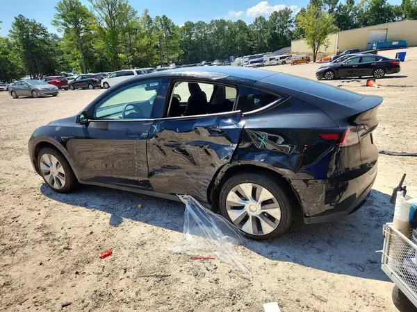 7SAYGDEE2NA015036 2022 TESLA MODEL Y - Image 2