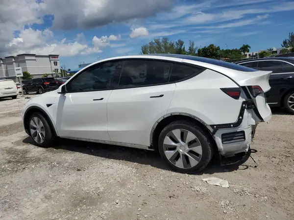 7SAYGDEE2NA015361 2022 TESLA MODEL Y - Image 2