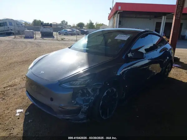 7SAYGDEE2NA017434 2022 TESLA MODEL Y - Image 2