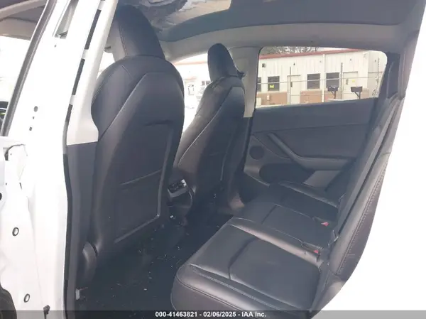7SAYGDEE2NA018499 2022 TESLA MODEL Y - Image 8