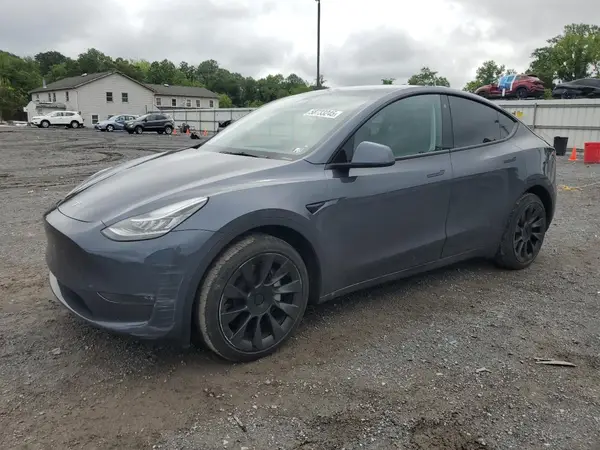 7SAYGDEE2NA021404 2022 TESLA MODEL Y - Image 1