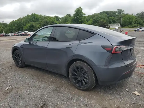7SAYGDEE2NA021404 2022 TESLA MODEL Y - Image 2