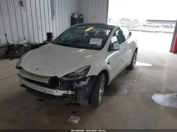 7SAYGDEE2NA022858 2022 TESLA MODEL Y - Image 2