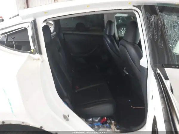 7SAYGDEE2NA022858 2022 TESLA MODEL Y - Image 8