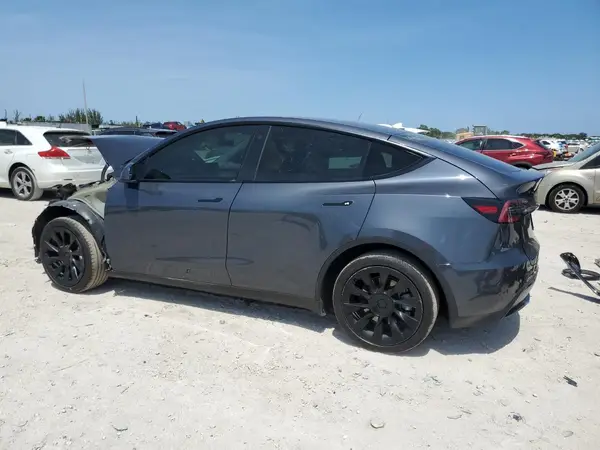 7SAYGDEE2NF308566 2022 TESLA MODEL Y - Image 2