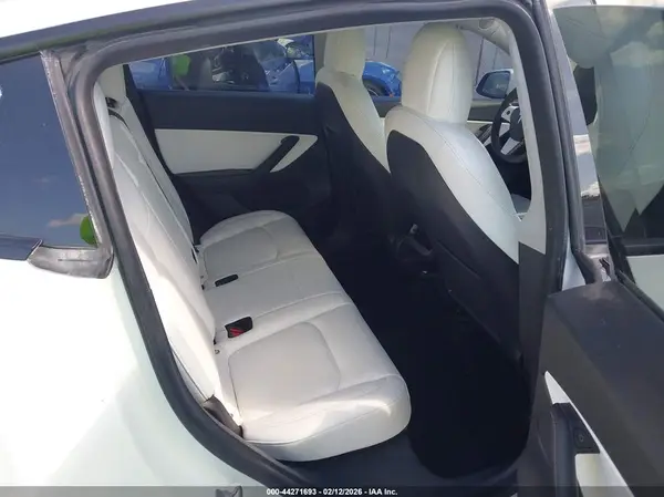 7SAYGDEE2NF314464 2022 TESLA MODEL Y - Image 8
