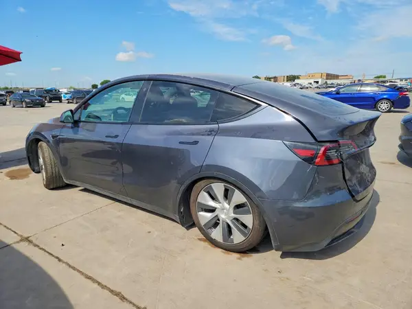 7SAYGDEE2NF315713 2022 TESLA MODEL Y - Image 2