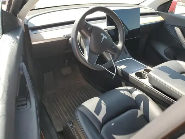 7SAYGDEE2NF317073 2022 TESLA MODEL Y - Image 8