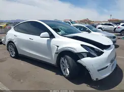 7SAYGDEE2NF317171 2022 TESLA MODEL Y