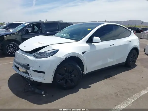 7SAYGDEE2NF317171 2022 TESLA MODEL Y - Image 2