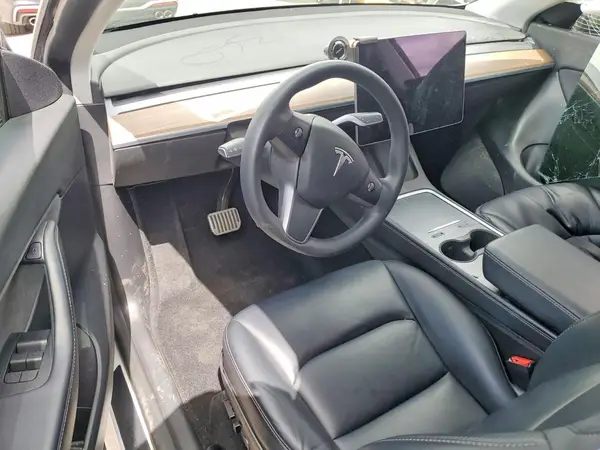 7SAYGDEE2NF318918 2022 TESLA MODEL Y - Image 8