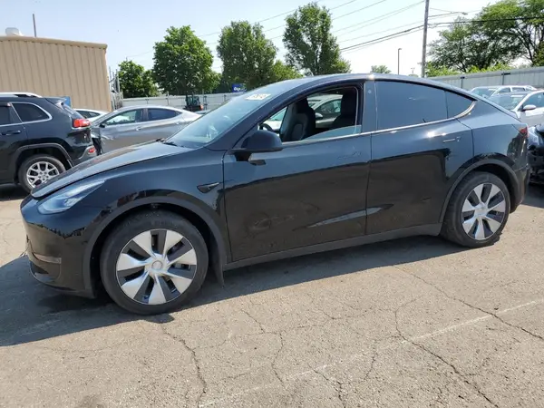 7SAYGDEE2NF323553 2022 TESLA MODEL Y - Image 1