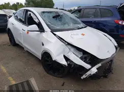 7SAYGDEE2NF331801 2022 TESLA MODEL Y