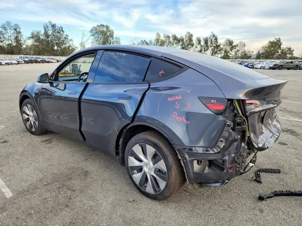 7SAYGDEE2NF339641 2022 TESLA MODEL Y - Image 2