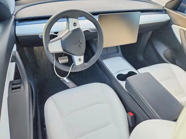 7SAYGDEE2NF339641 2022 TESLA MODEL Y - Image 8