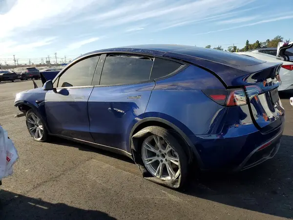 7SAYGDEE2NF340532 2022 TESLA MODEL Y - Image 2