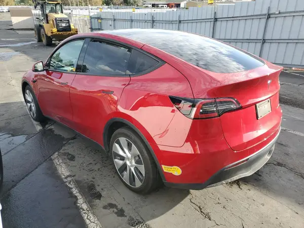 7SAYGDEE2NF355080 2022 TESLA MODEL Y - Image 2