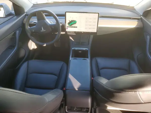 7SAYGDEE2NF356391 2022 TESLA MODEL Y - Image 8