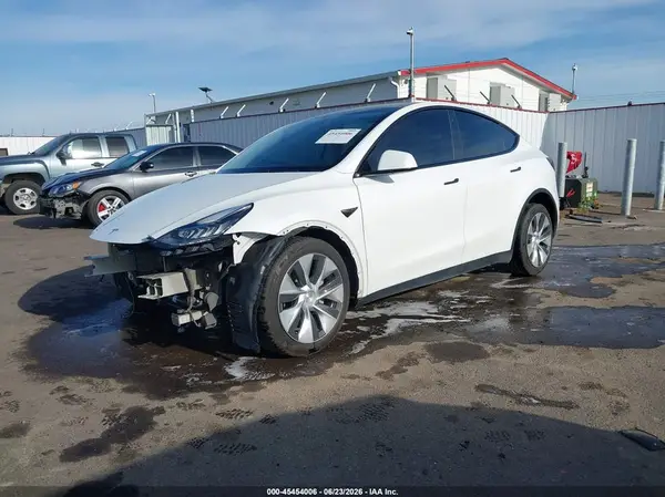 7SAYGDEE2NF359260 2022 TESLA MODEL Y - Image 2
