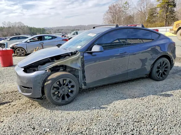 7SAYGDEE2NF370176 2022 TESLA MODEL Y - Image 1
