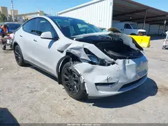 7SAYGDEE2NF382991 2022 TESLA MODEL Y