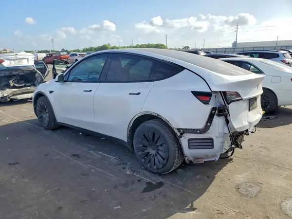 7SAYGDEE2NF385163 2022 TESLA MODEL Y - Image 2