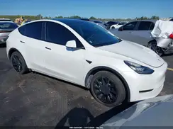 7SAYGDEE2NF385647 2022 TESLA MODEL Y