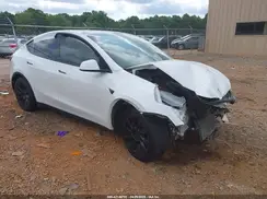 7SAYGDEE2NF385910 2022 TESLA MODEL Y