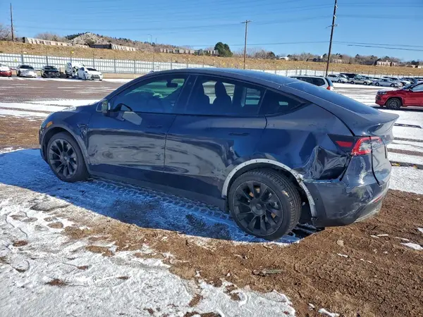 7SAYGDEE2NF386068 2022 TESLA MODEL Y - Image 2