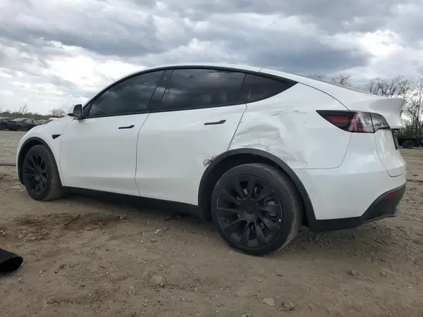 7SAYGDEE2NF386300 2022 TESLA MODEL Y - Image 2
