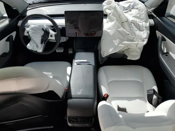 7SAYGDEE2NF391206 2022 TESLA MODEL Y - Image 8