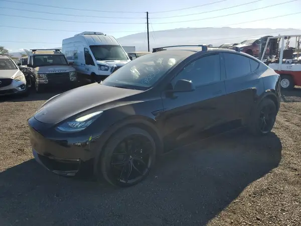 7SAYGDEE2NF391349 2022 TESLA MODEL Y - Image 1
