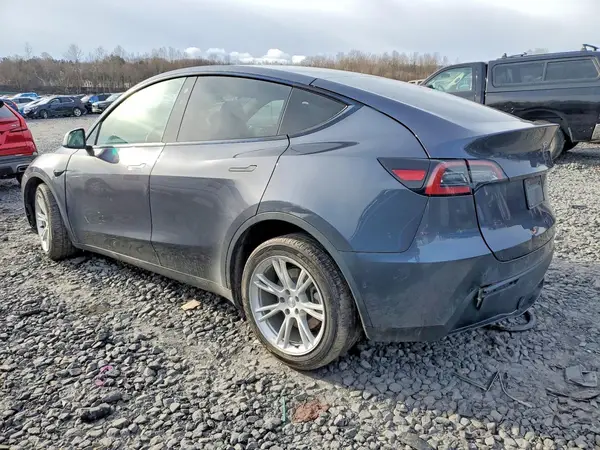 7SAYGDEE2NF394848 2022 TESLA MODEL Y - Image 2