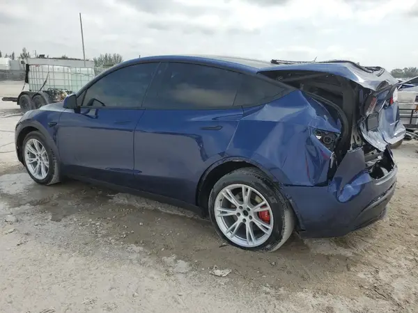 7SAYGDEE2NF395904 2022 TESLA MODEL Y - Image 2