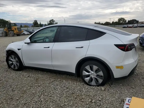 7SAYGDEE2NF398429 2022 TESLA MODEL Y - Image 2