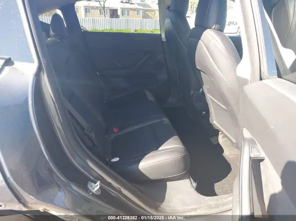 7SAYGDEE2NF404469 2022 TESLA MODEL Y - Image 8
