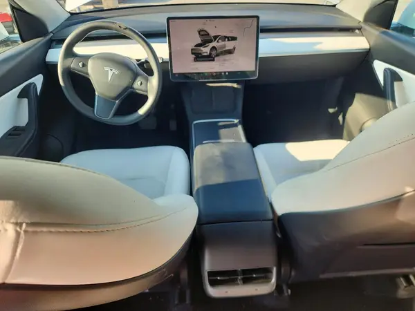 7SAYGDEE2NF419618 2022 TESLA MODEL Y - Image 8