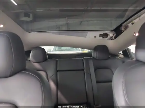 7SAYGDEE2NF421014 2022 TESLA MODEL Y - Image 8