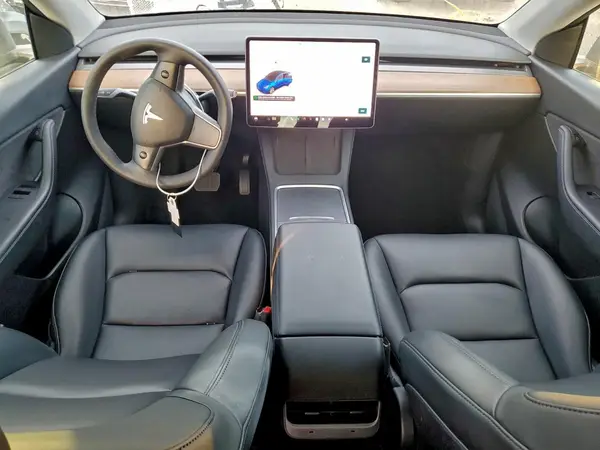 7SAYGDEE2NF421899 2022 TESLA MODEL Y - Image 8