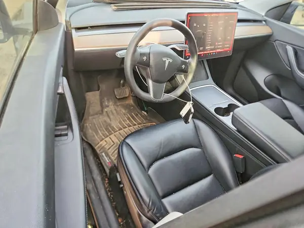 7SAYGDEE2NF425032 2022 TESLA MODEL Y - Image 8